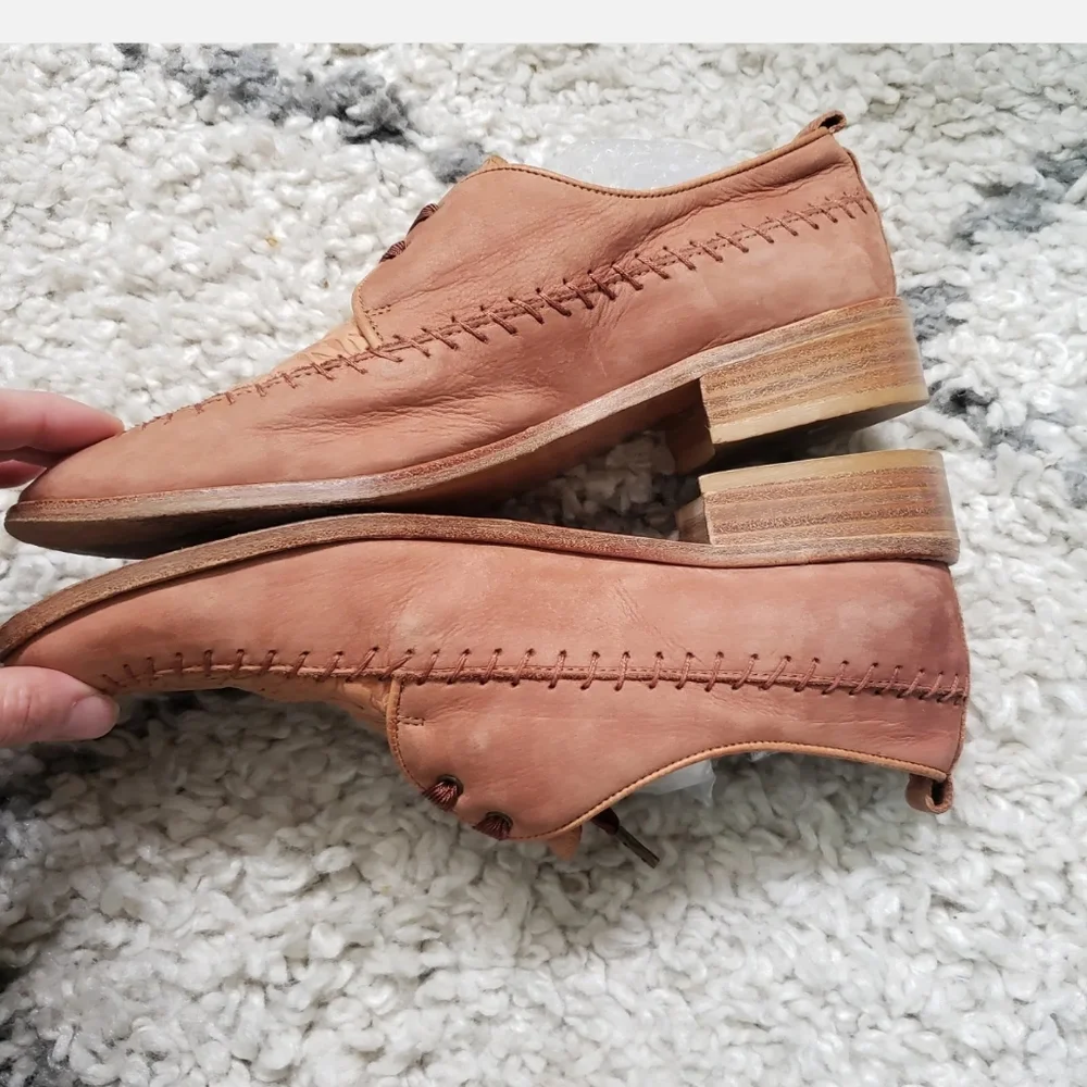 Rae Jones tooled leather loafer flats 40 US 9